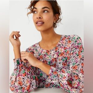 GORGEOUS Ann Taylor Floral Round Yoke Long Sleeve Blouse/Top Size Small